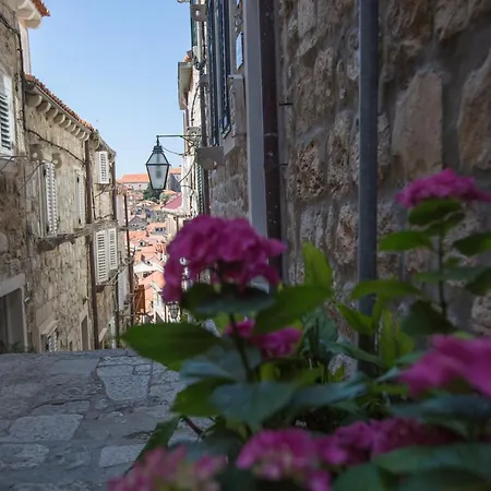 Mama Marija Old Town
